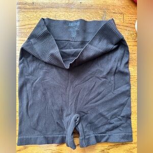 💦SKIMS Ribbed boxer briefs - Small💦